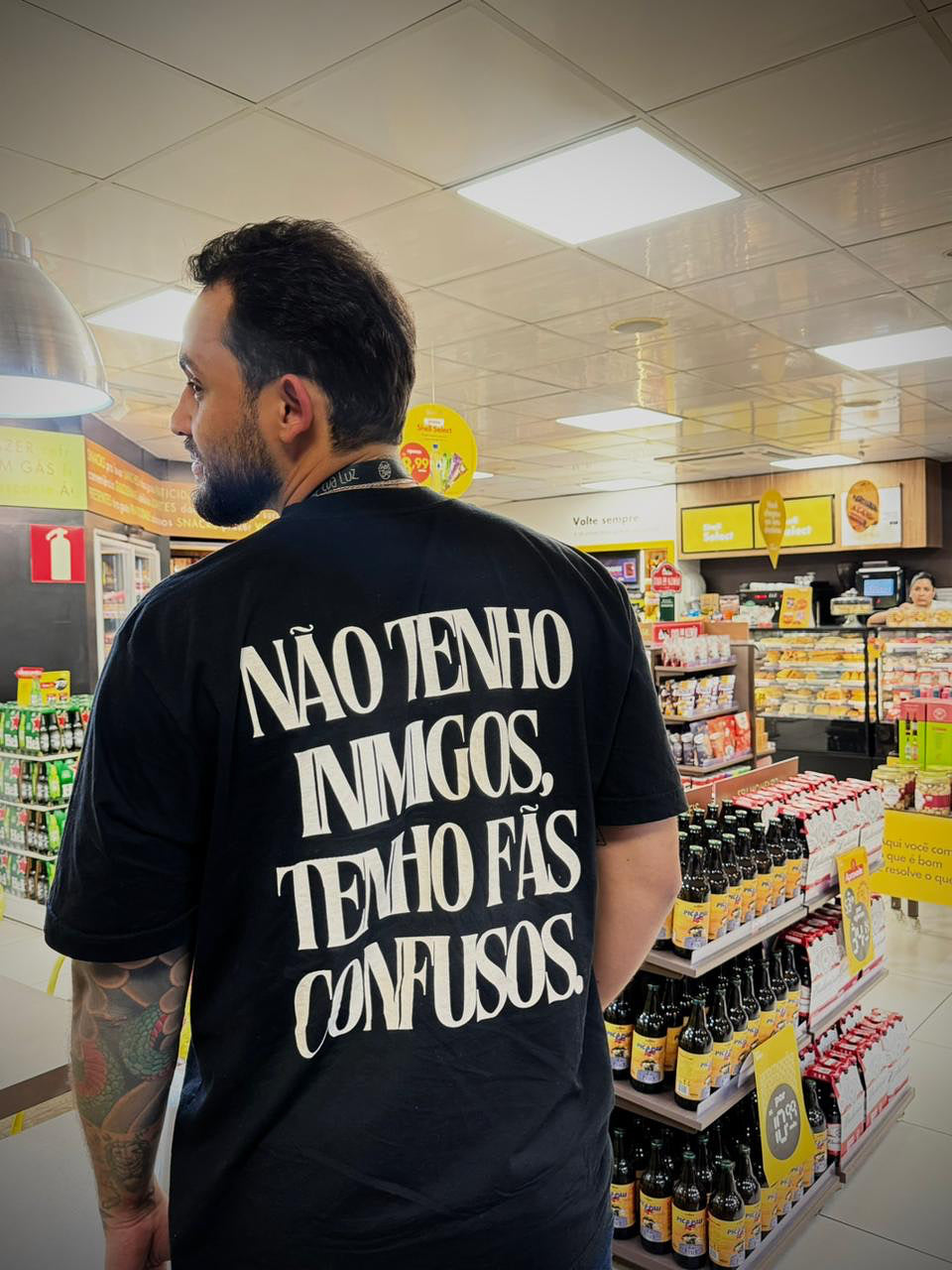 CAMISETA OVERSIZED 'FÃS CONFUSOS'