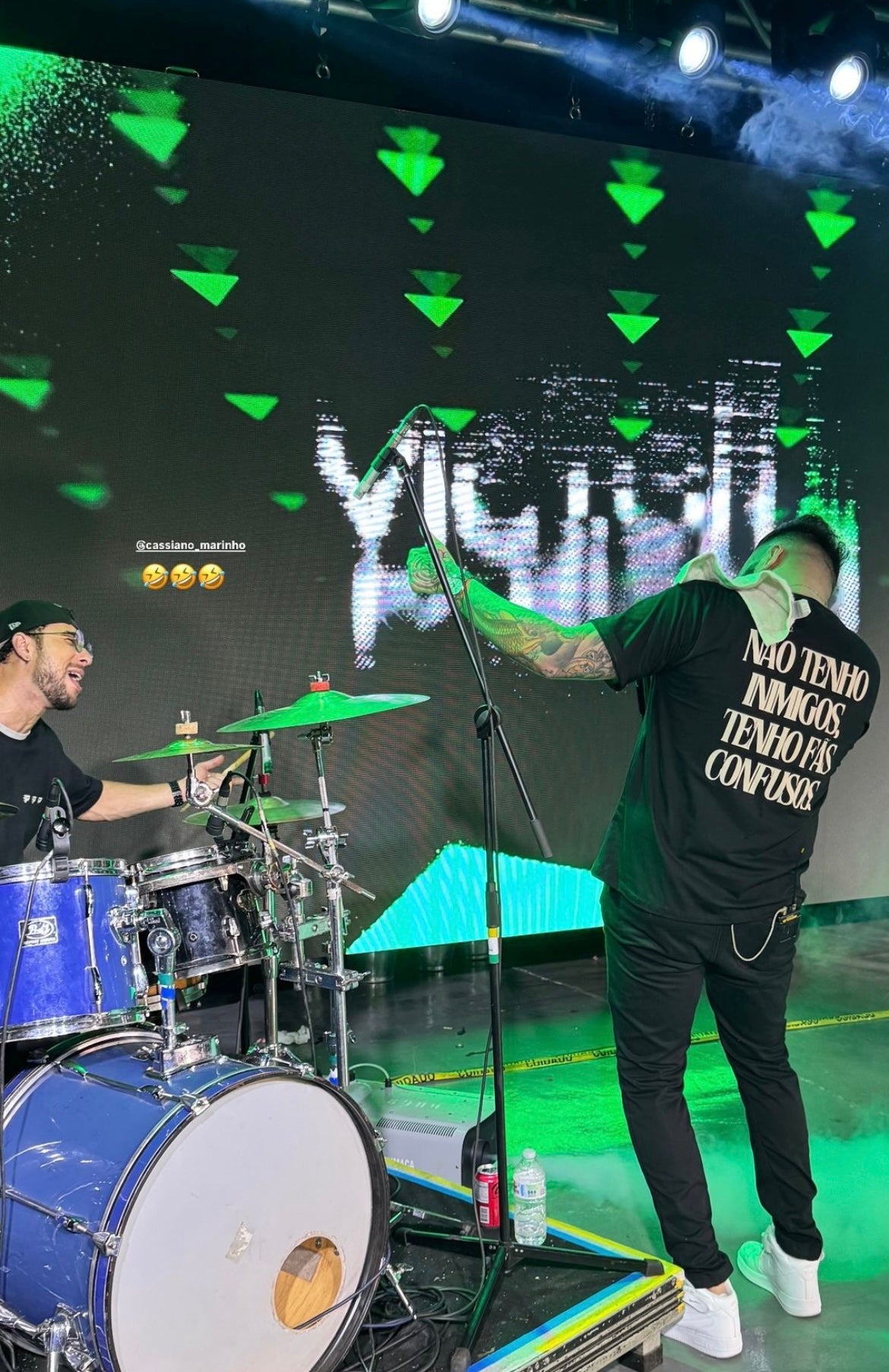 CAMISETA OVERSIZED FÃS CONFUSOS