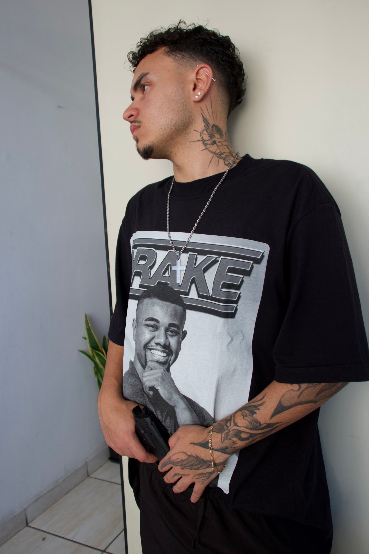 CAMISETA OVERSIZED 'DRAKE BRITO'