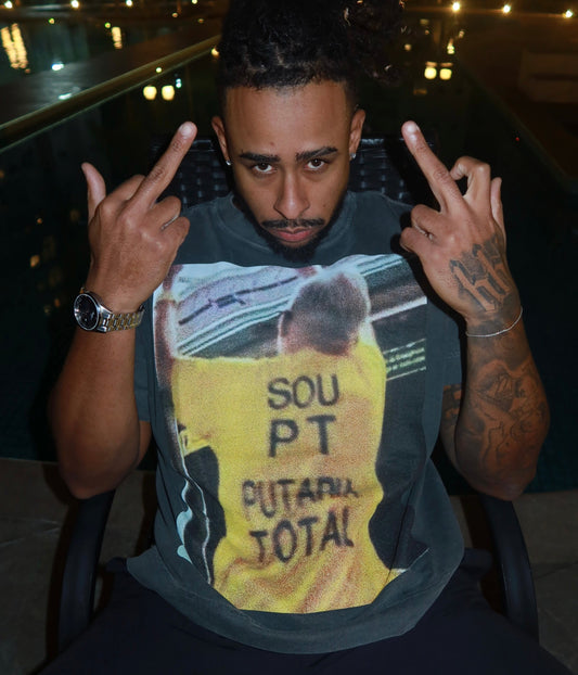 TEE OVERSIZED 'PT' - FRENTE E COSTAS