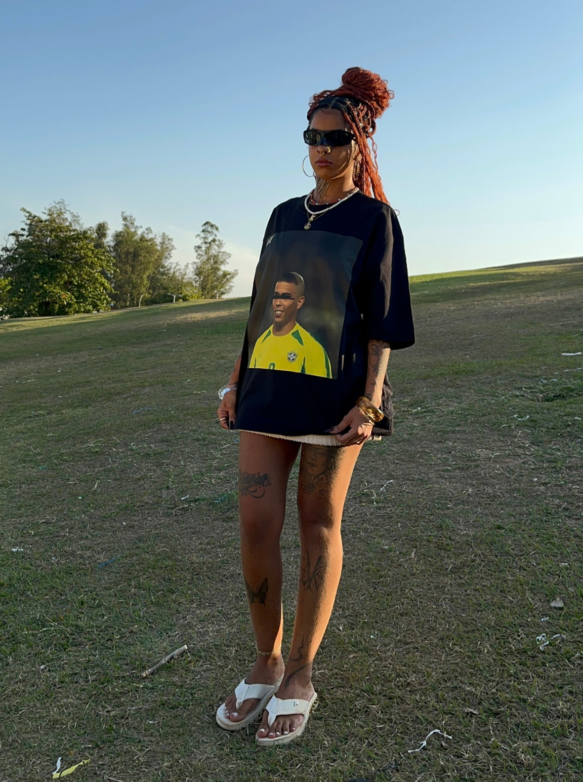 TEE OVERSIZED 'R9' - FRENTE E COSTAS