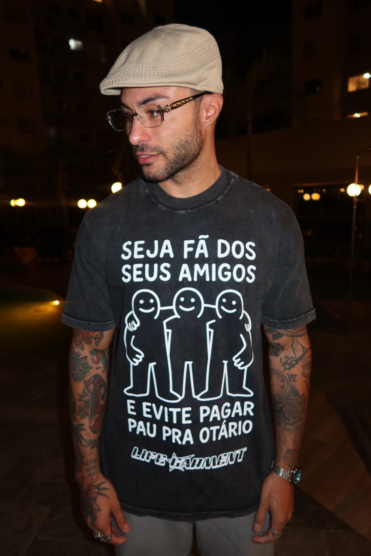 TEE OVERSIZED 'AMIGOS' - FRENTE